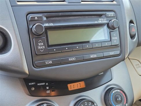 Used 2012 Toyota RAV4 4WD image 22