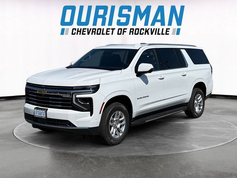 New 2026 Chevrolet Suburban LT w/ Comfort Package AWD/4WD image 2