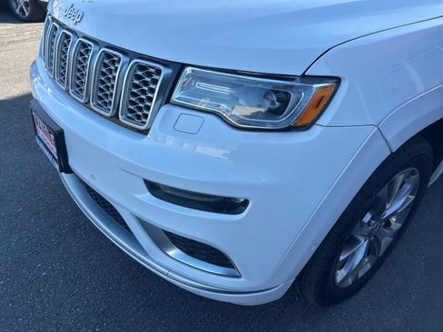 Used 2019 Jeep Grand Cherokee Summit image 10