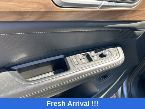 Used 2024 Volkswagen Atlas SE AWD/4WD image 17