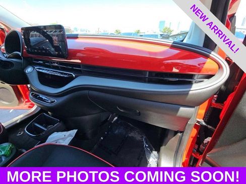 Used 2024 FIAT 500 e (RED) FWD image 9