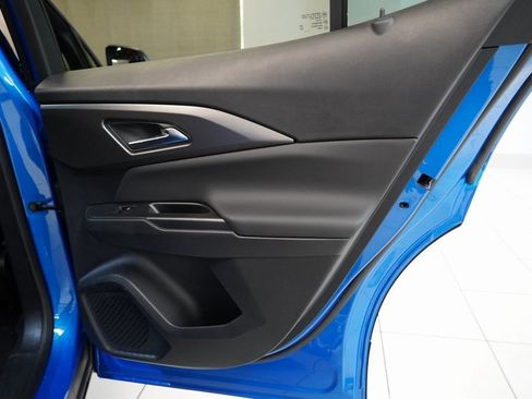 New 2026 Chevrolet Equinox EV LT image 25