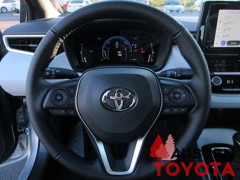 New 2026 Toyota Corolla SE image 7