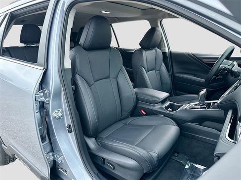 Certified 2025 Subaru Outback Limited w/ Popular Package #2 image 30