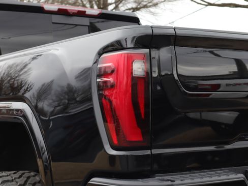 Used 2025 GMC Sierra 2500 Denali Ultimate image 33