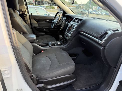 Used 2016 GMC Acadia SLE FWD image 4