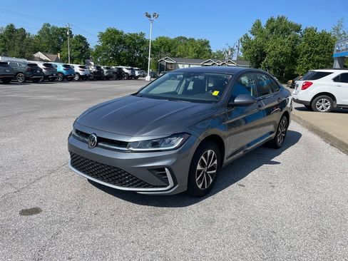 Used 2025 Volkswagen Jetta S FWD image 4