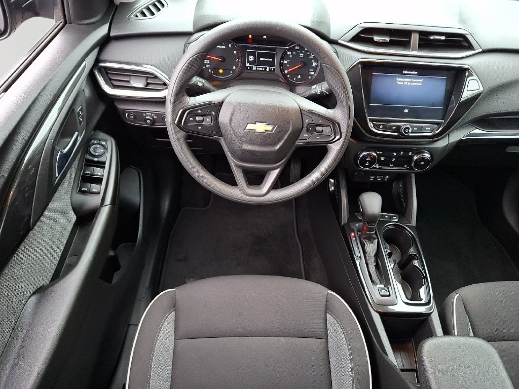 Used 2022 Chevrolet TrailBlazer LT w/ Convenience Package AWD/4WD image 12