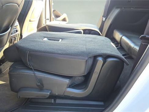 Used 2021 Chevrolet Traverse Premier image 19