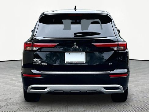 Used 2022 Mitsubishi Outlander SE FWD image 5
