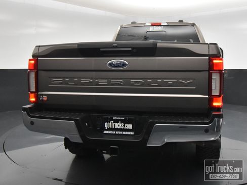 Used 2020 Ford F250 Lariat w/ Lariat Ultimate Package AWD/4WD image 6