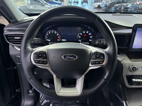 Certified 2023 Ford Explorer XLT w/ Equipment Group 202A AWD/4WD image 28