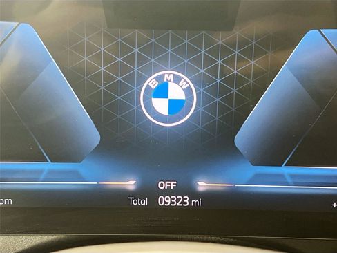 Used 2026 BMW 530i xDrive AWD/4WD image 12