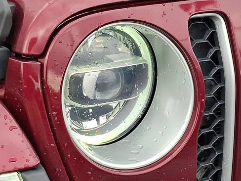 Used 2021 Jeep Gladiator Overland w/ Popular Equipment Package AWD/4WD image 9
