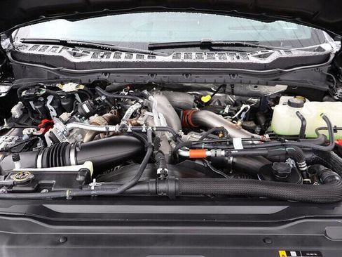 Used 2026 Ford F450 Platinum w/ FX4 Off-Road Package image 8