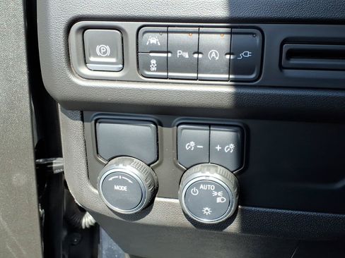 Used 2021 Chevrolet Tahoe RST w/ Luxury Package RWD image 30