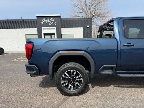 Used 2021 GMC Sierra 2500 AT4 w/ AT4 Premium Plus Package image 4