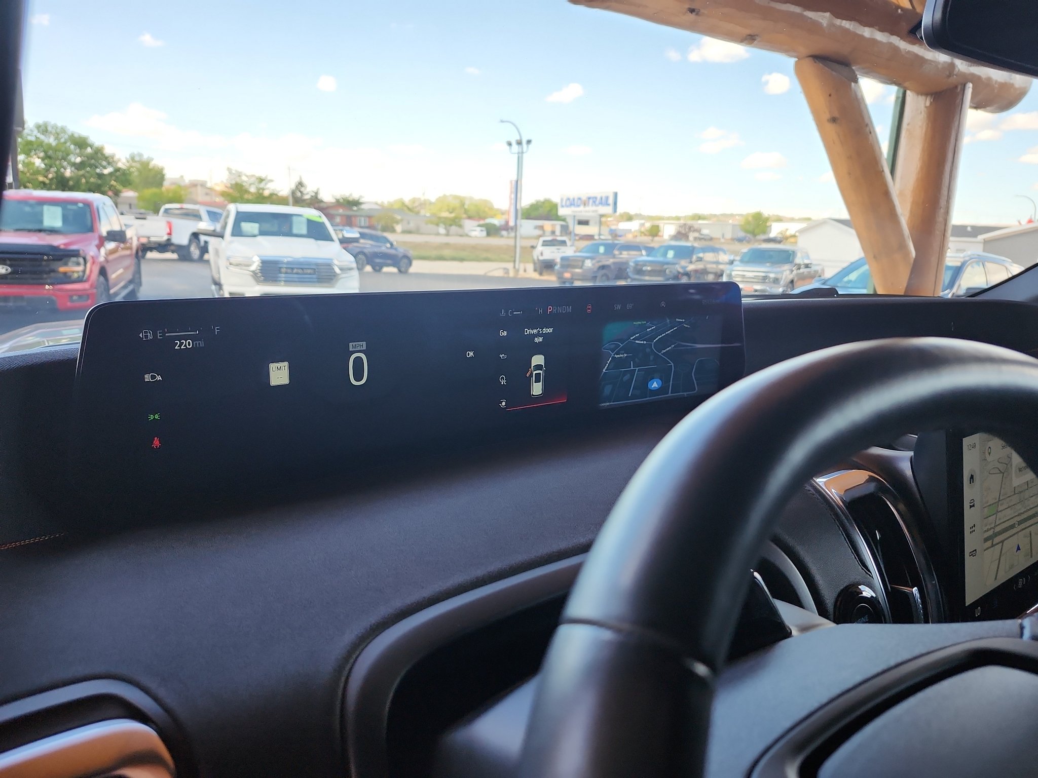 Used 2025 Ford Expedition Tremor AWD/4WD image 15