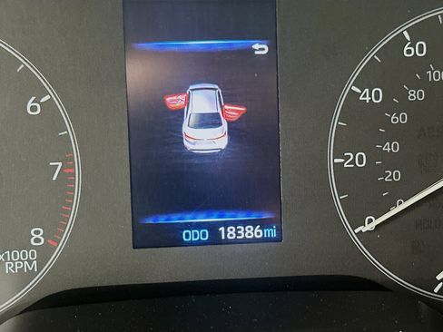 Used 2024 Toyota Corolla LE FWD image 18