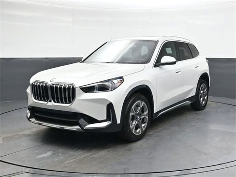 Used 2025 BMW X1 xDrive28i w/ Technology Package image 8