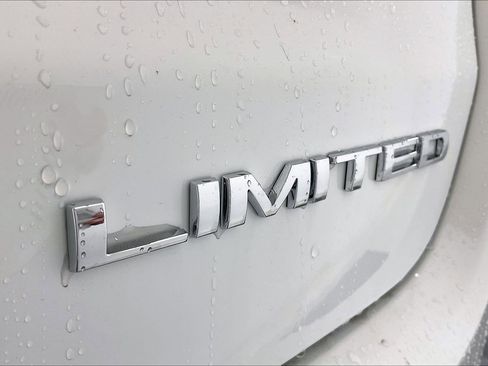 New 2026 Jeep Compass Limited image 17