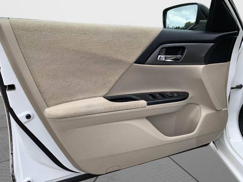 Used 2013 Honda Accord LX image 11