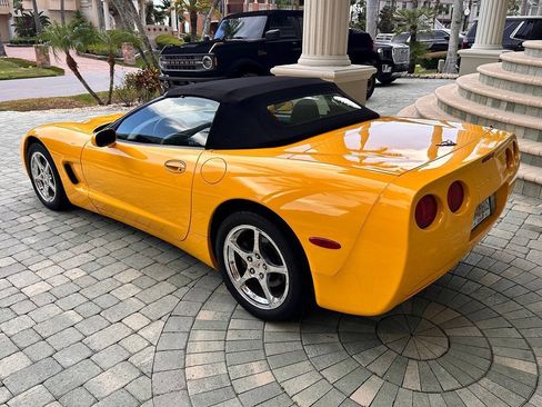 Used 2004 Chevrolet Corvette Convertible w/ Preferred Equipment Group RWD image 45