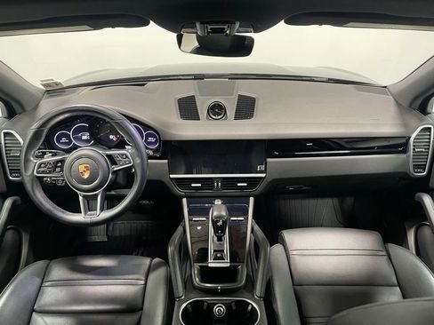 Used 2022 Porsche Cayenne AWD/4WD image 26