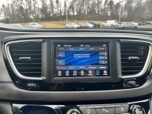 Used 2019 Chrysler Pacifica Touring Plus w/ S Appearance Package image 32