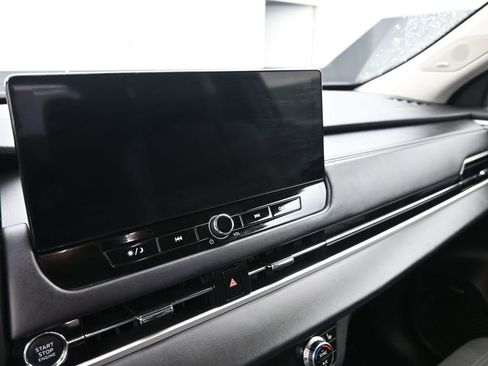 Used 2025 Mitsubishi Outlander SE image 20