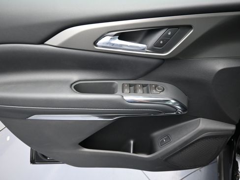 New 2026 Chevrolet Traverse LT w/ Sun and Wheel Package FWD image 26