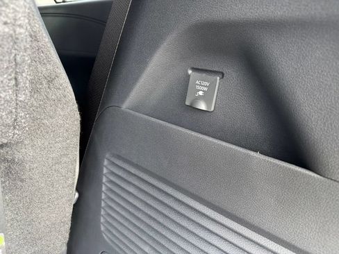 New 2026 Toyota Sienna Platinum AWD/4WD image 40