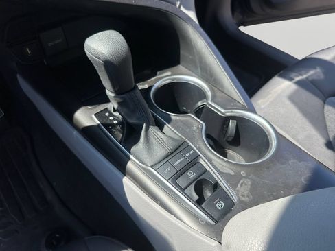 Used 2024 Toyota Camry LE AWD/4WD image 18