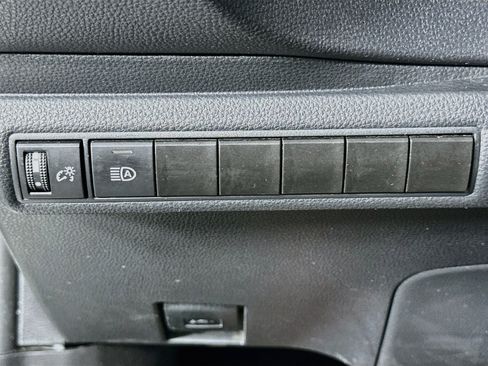 Used 2024 Toyota Corolla LE FWD image 17