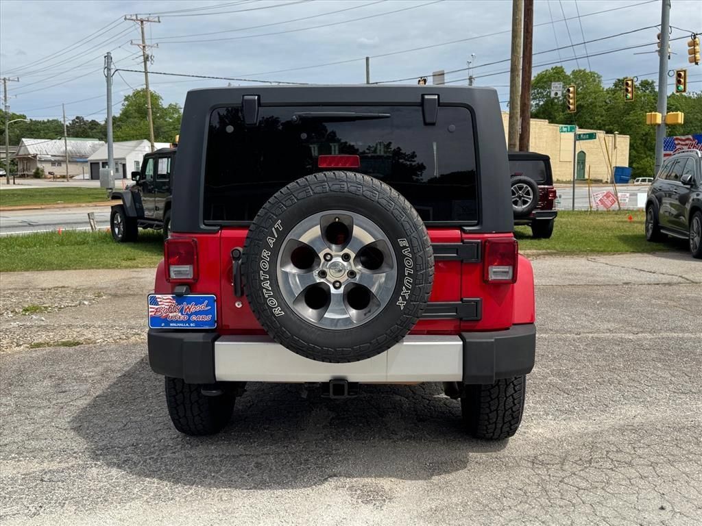Used 2014 Jeep Wrangler Unlimited Sahara w/ Connectivity Group AWD/4WD image 4