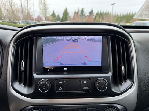 Used 2019 Chevrolet Colorado LT w/ LT Convenience Package image 24