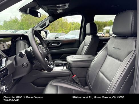 Used 2025 GMC Yukon Denali AWD/4WD image 11