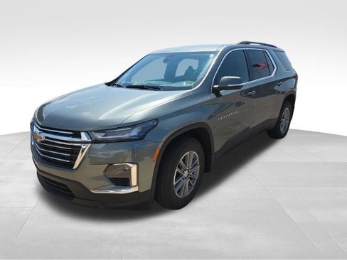 Used 2023 Chevrolet Traverse LT FWD image 8