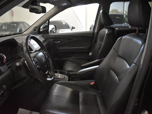 Used 2017 Honda Pilot Touring image 10