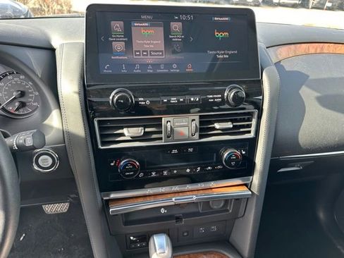 Used 2024 Nissan Armada SL AWD/4WD image 26