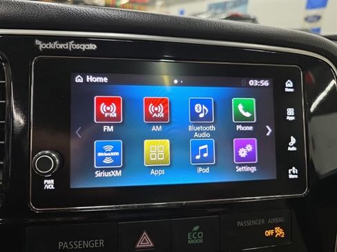 Used 2018 Mitsubishi Outlander SEL image 24