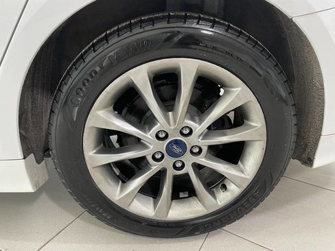 Used 2017 Ford Fusion SE w/ Equipment Group 602A image 8