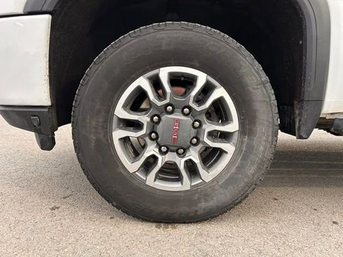 Used 2023 GMC Sierra 3500 AT4 w/ AT4 Preferred Package AWD/4WD image 14