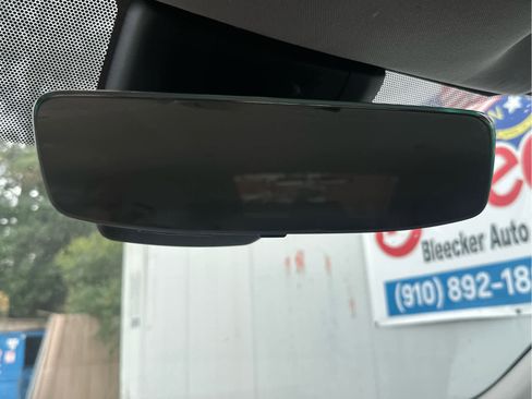 Used 2023 Toyota Highlander LE image 33