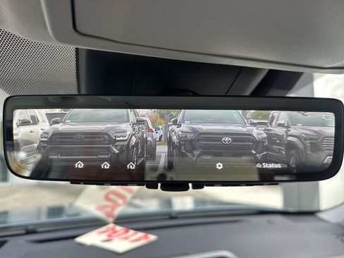 Used 2023 Toyota Highlander Platinum image 5