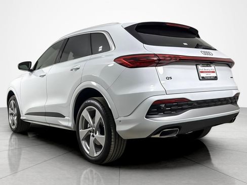 Used 2025 Audi Q5 Premium Plus w/ Premium Plus image 3