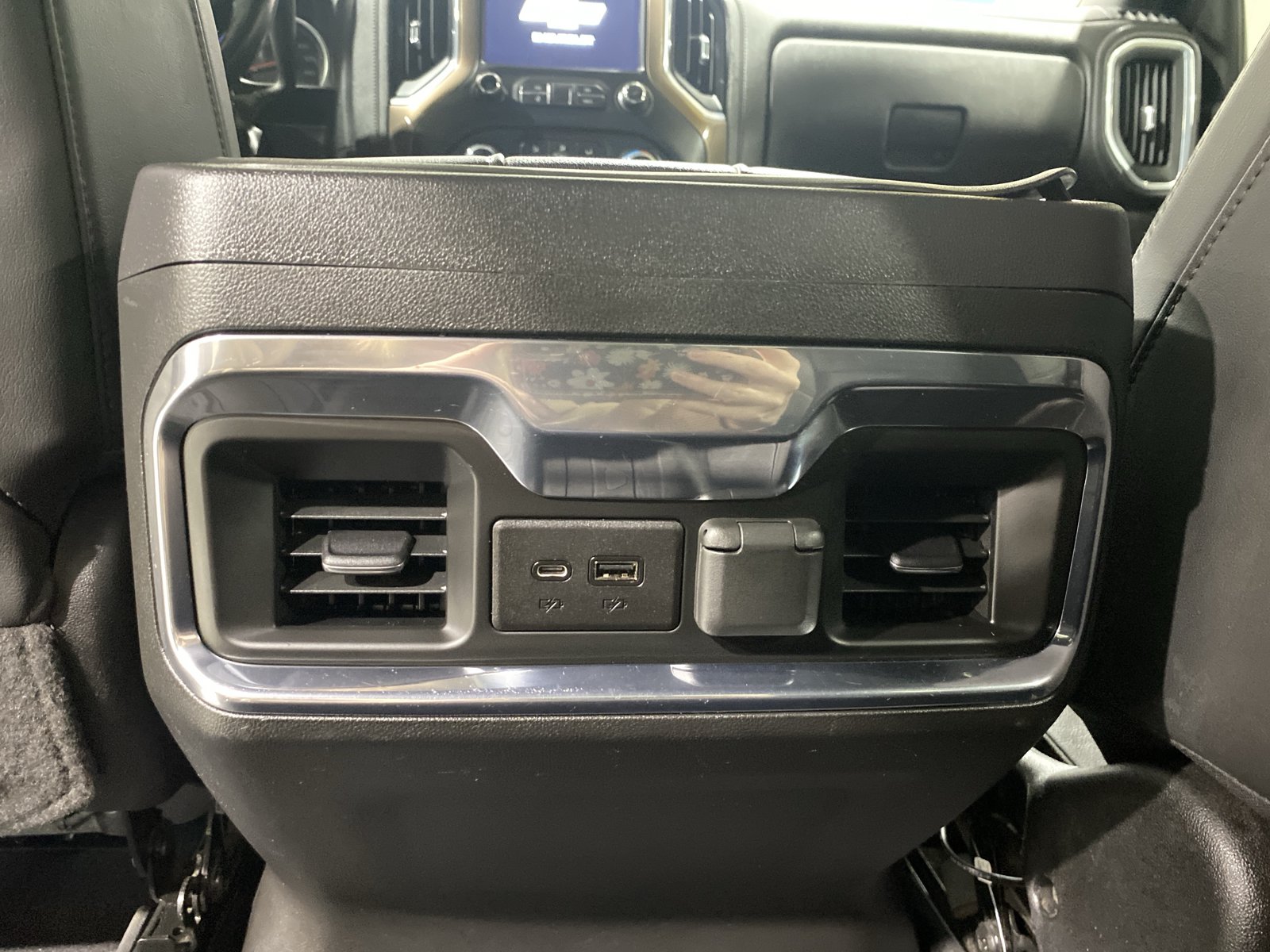 Used 2022 Chevrolet Silverado 3500 High Country AWD/4WD image 13