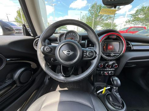 Used 2019 MINI Cooper 2-Door Hardtop w/ Signature Upholstery Package FWD image 8