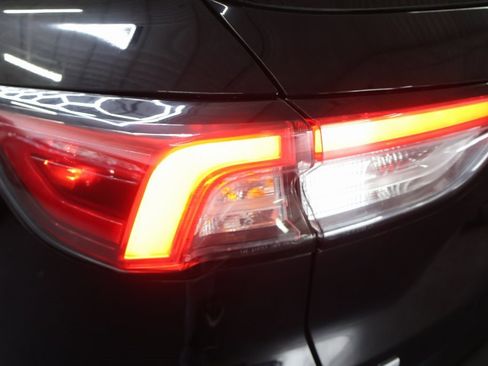 Used 2021 Ford Escape SE image 28