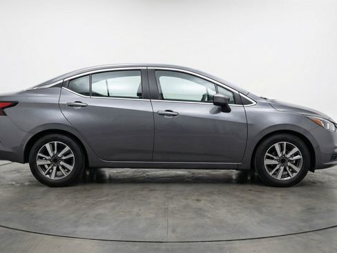 Used 2025 Nissan Versa SV image 11